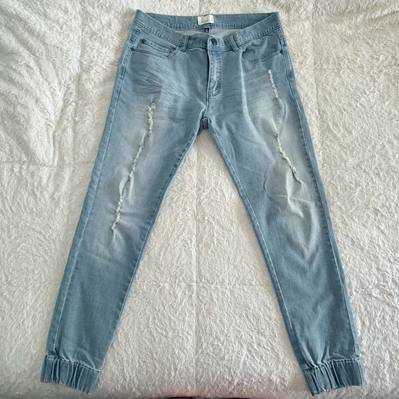 Men's Slim Straight Light Blue Jeans - Picture 1 of 6